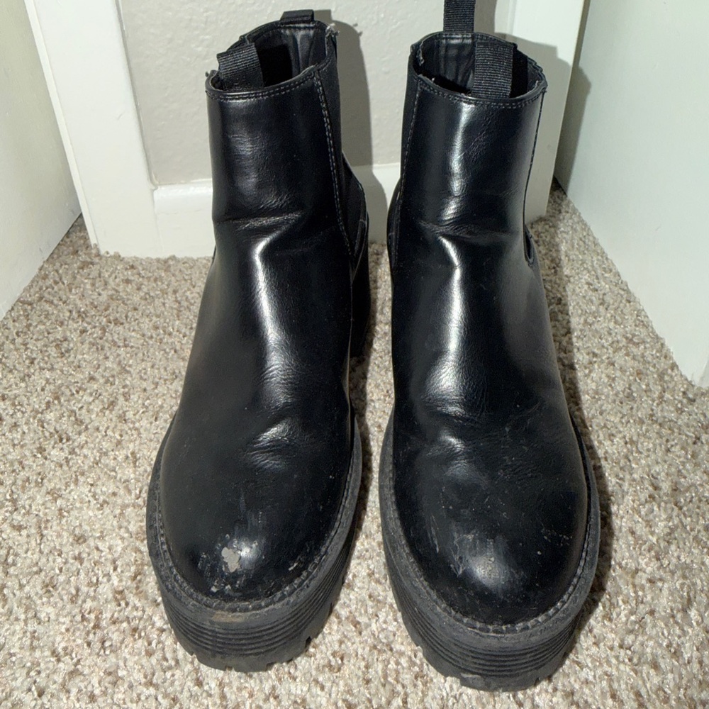 Black Leather Women’s Boots